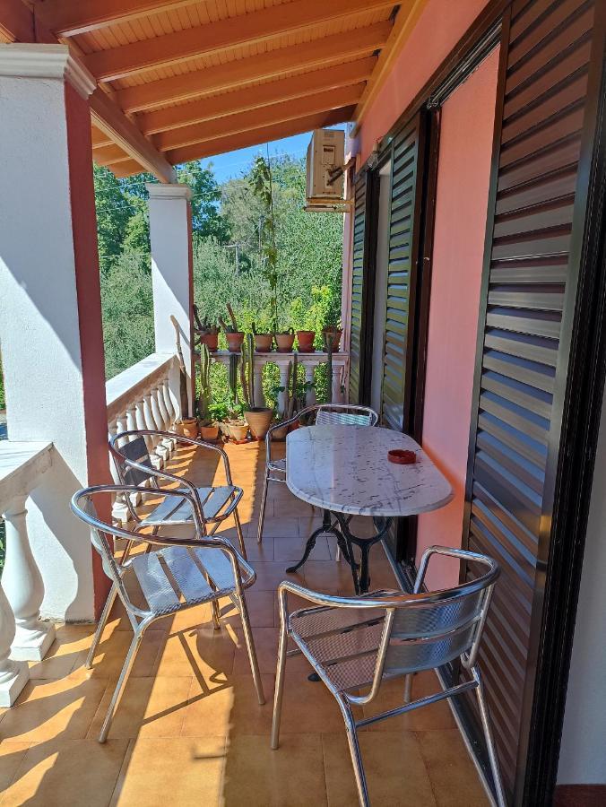 Iren Holiday Apartment Ipsos Ngoại thất bức ảnh