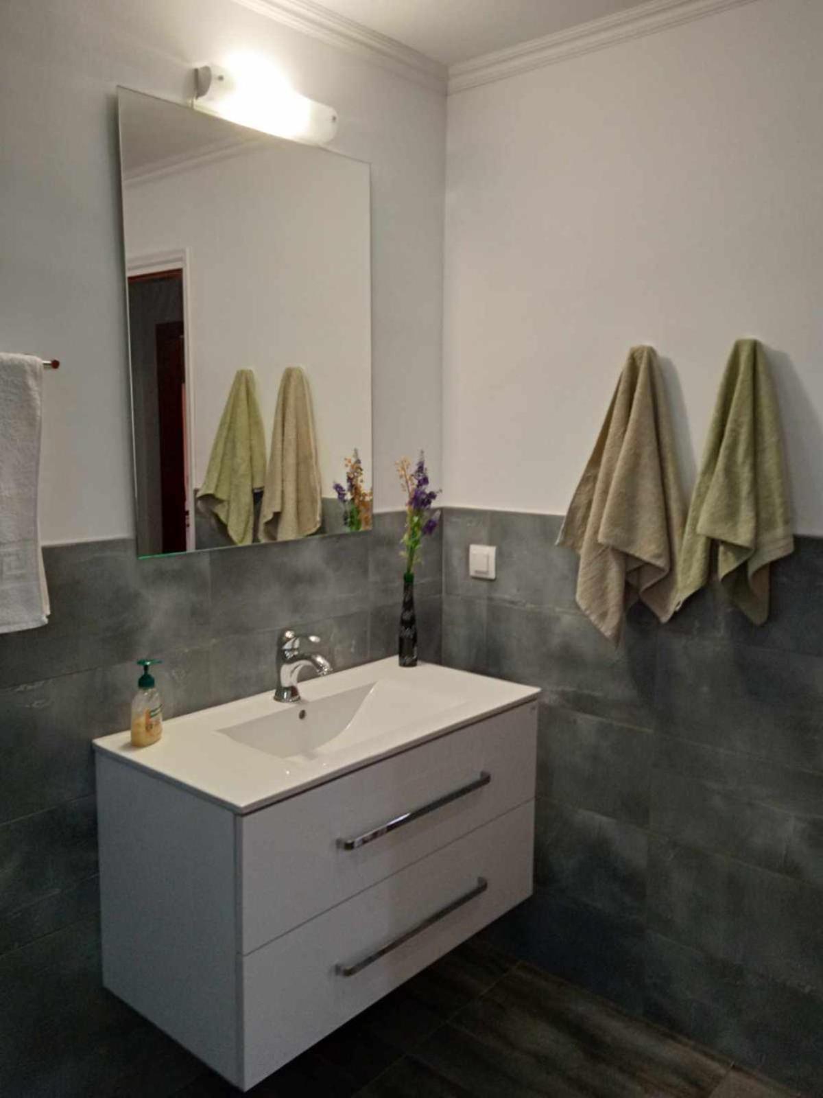 Iren Holiday Apartment Ipsos Ngoại thất bức ảnh