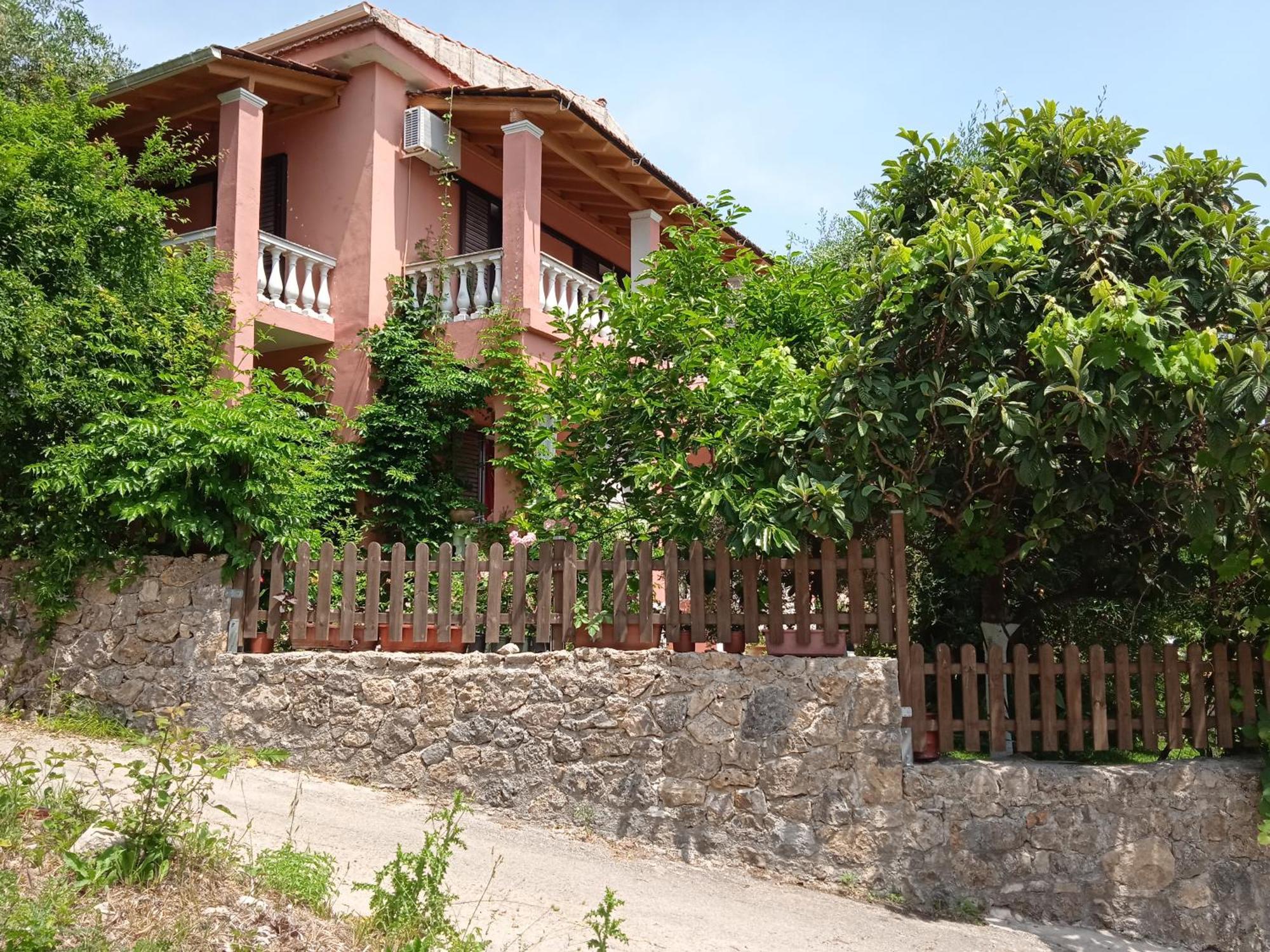 Iren Holiday Apartment Ipsos Ngoại thất bức ảnh